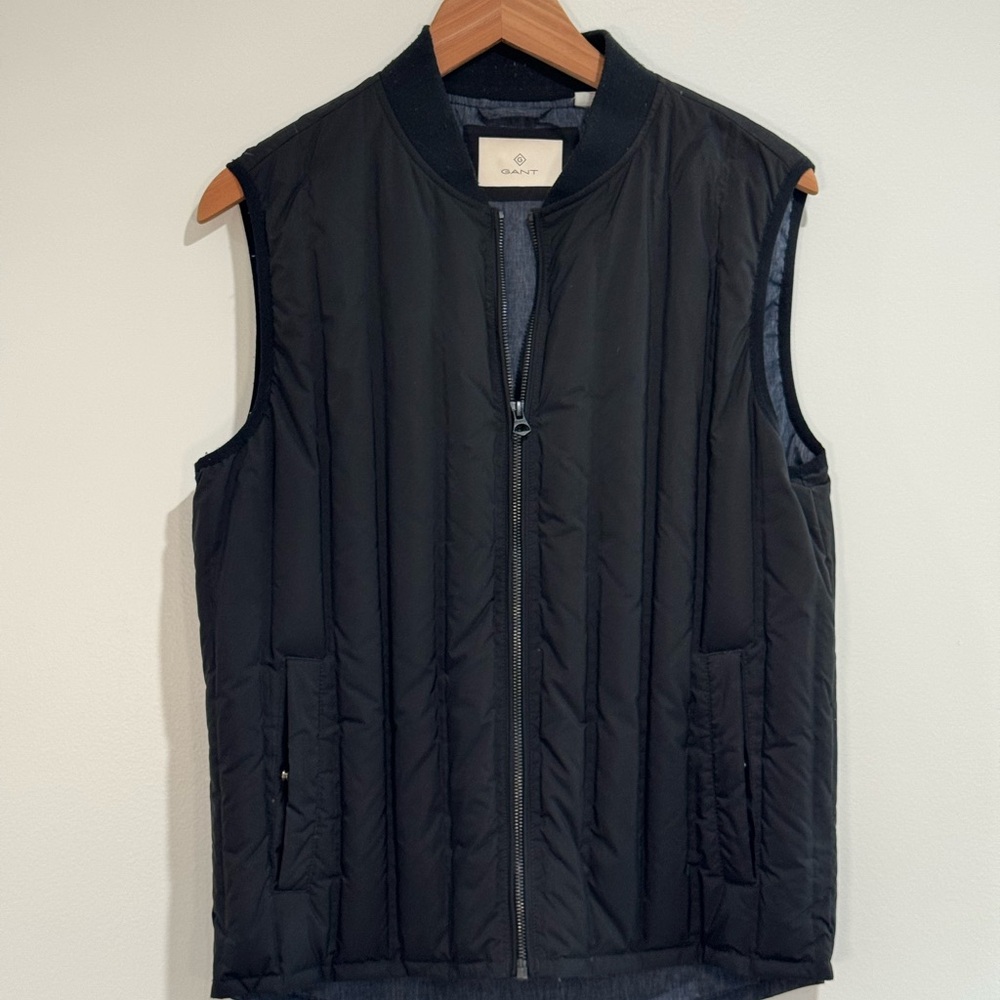 GANT Men's Dark Quilted Vest